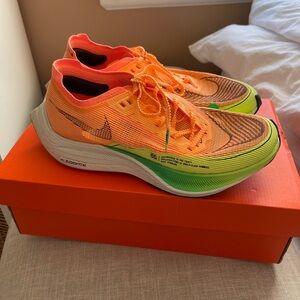 Womens Nike ZOOMX VAPORFLY NEXT% 2 'PEACH CREAM GREEN SHOCK